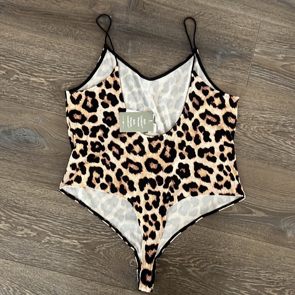 H&M ribbed thing bodysuit - Picture 2 of 5